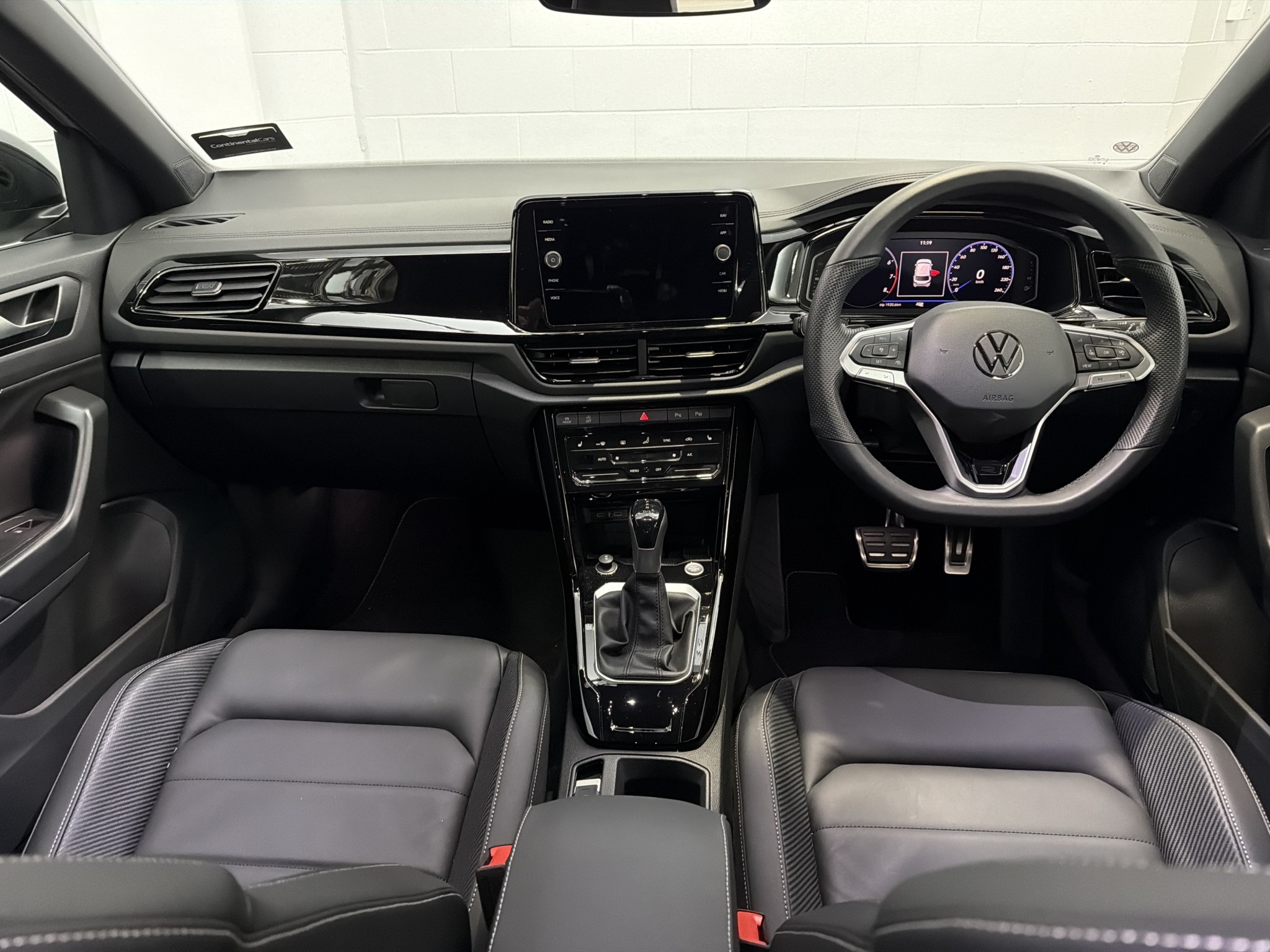 Volkswagen T-Roc 2WD R-LINE