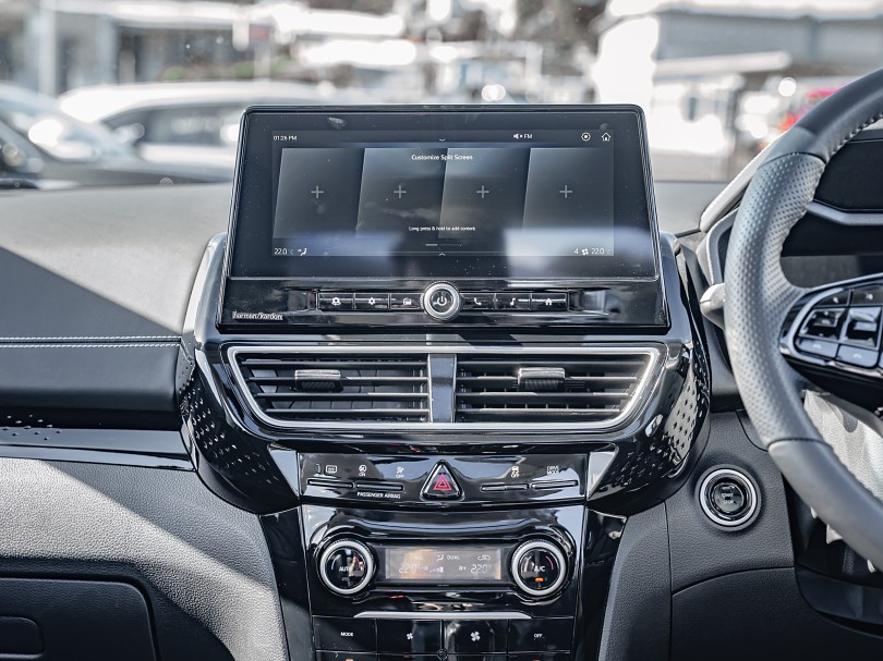 2026 Mahindra XUV3XO 15