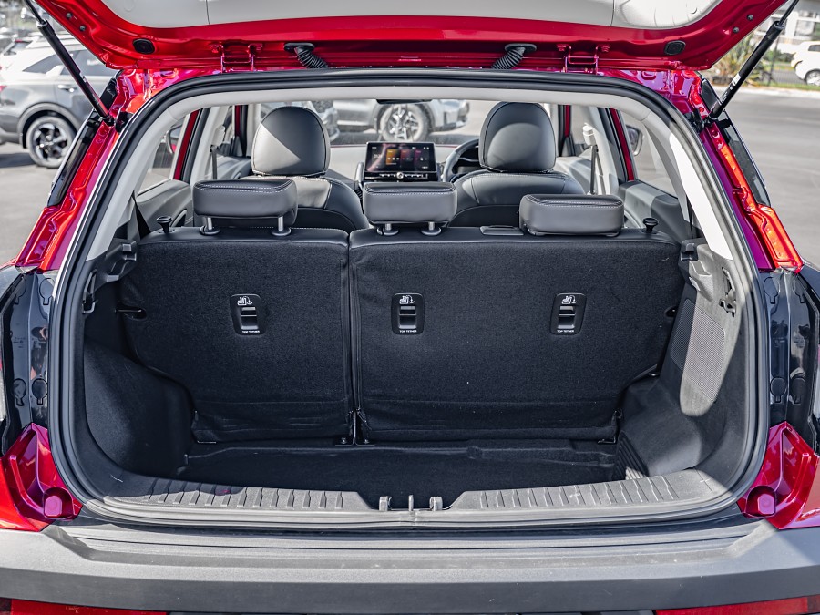 2026 Mahindra XUV3XO 18