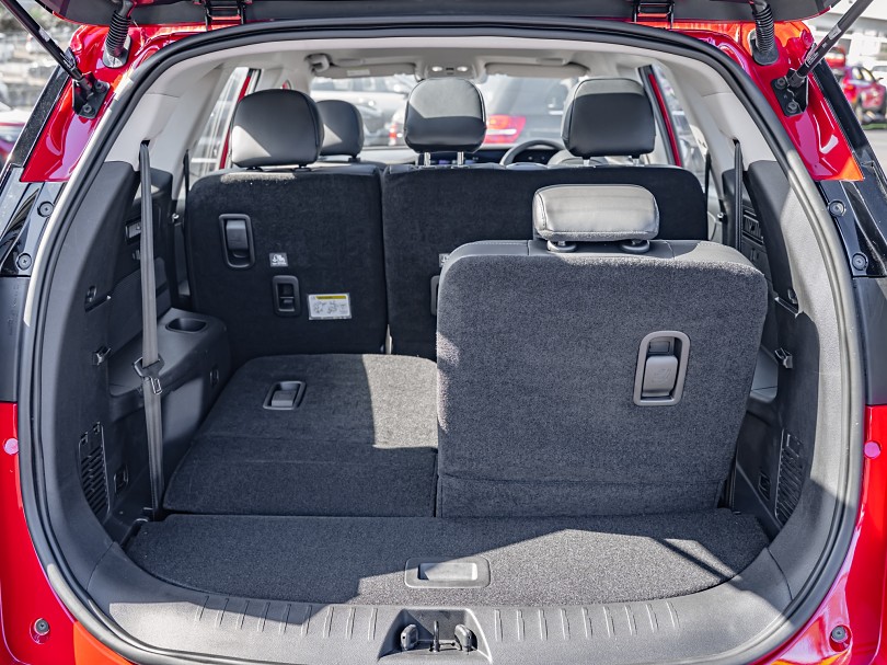 2026 Mahindra XUV700 19