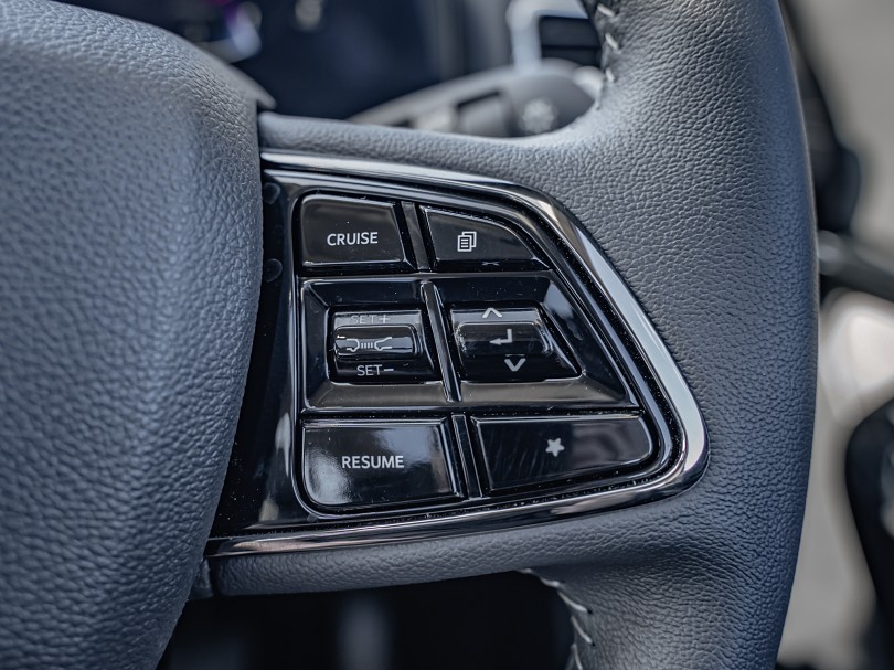 2026 Mahindra XUV700 14
