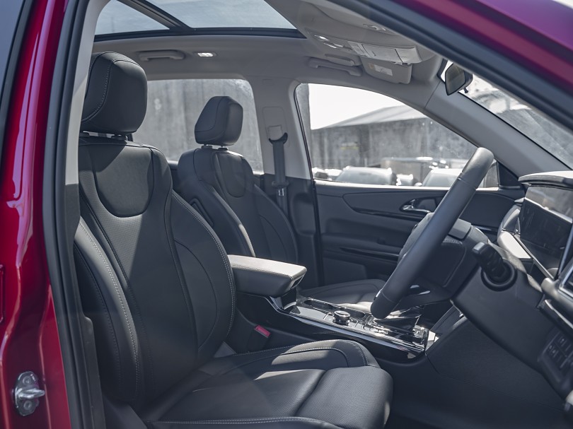 2026 Mahindra XUV700 8