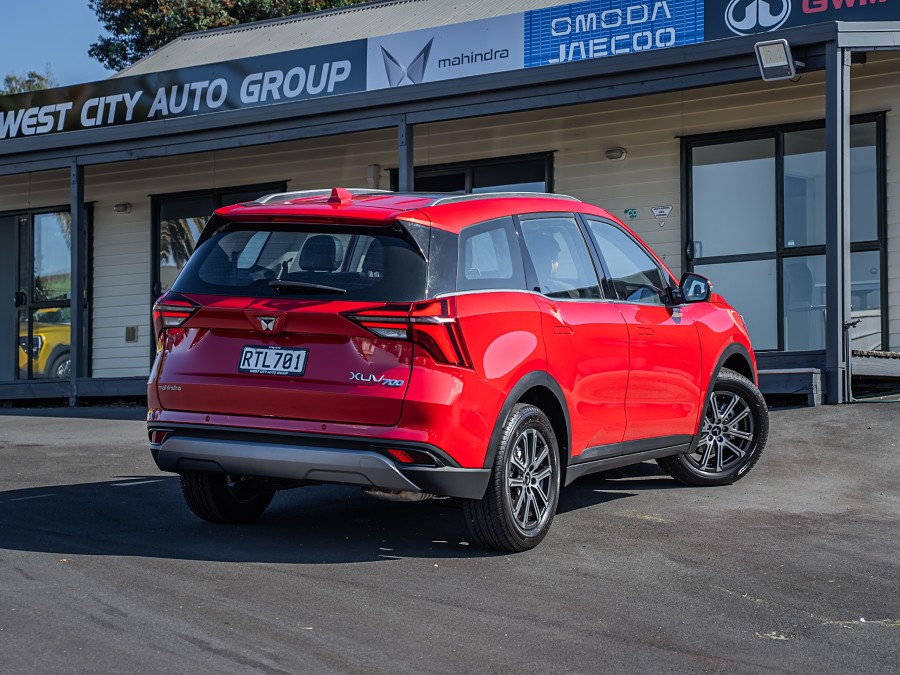 2026 Mahindra XUV700 2