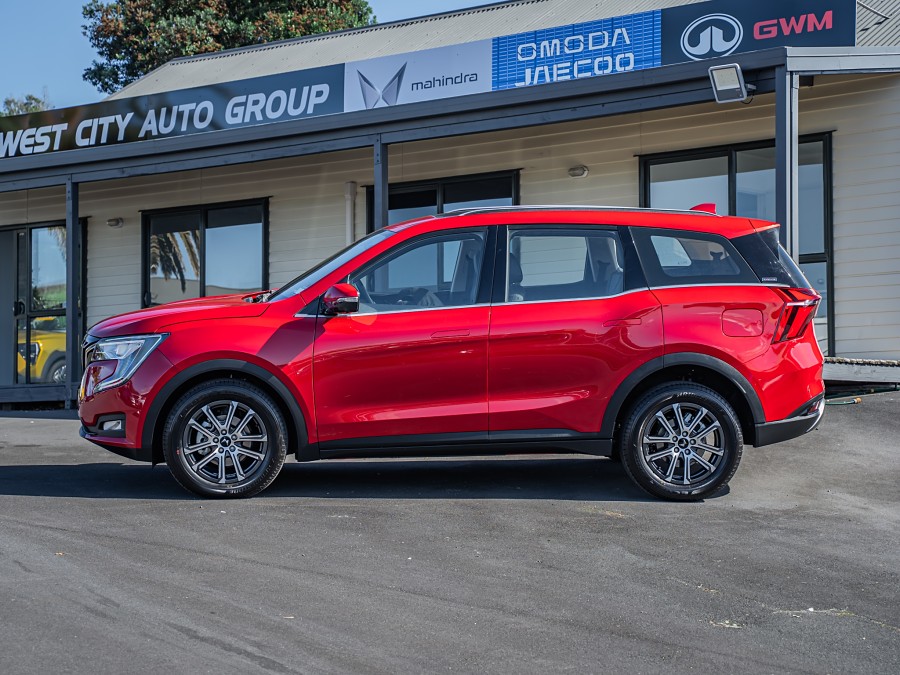 2026 Mahindra XUV700 5