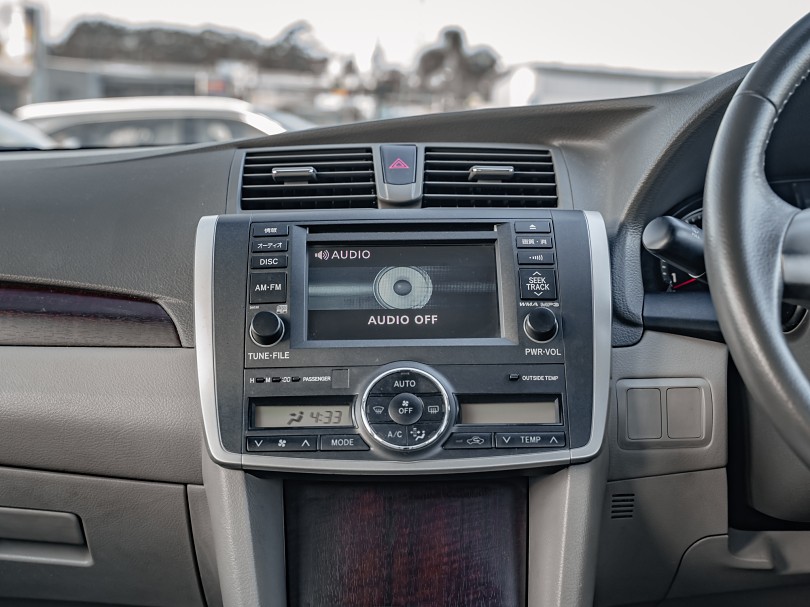 2011 Toyota Premio 15