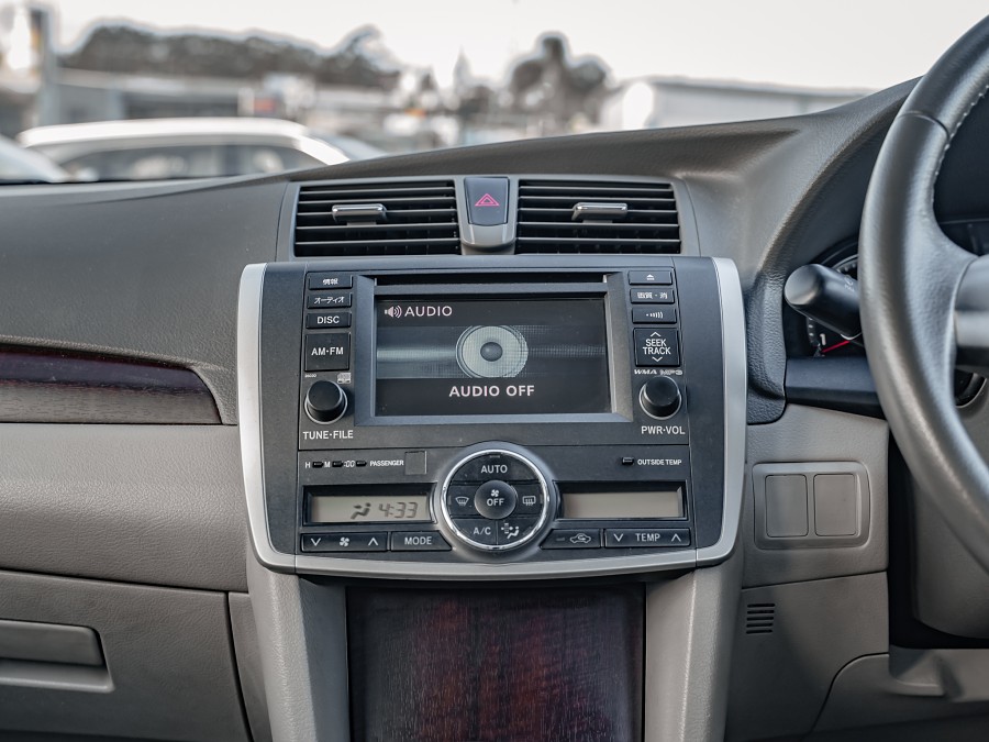 2011 Toyota Premio 15