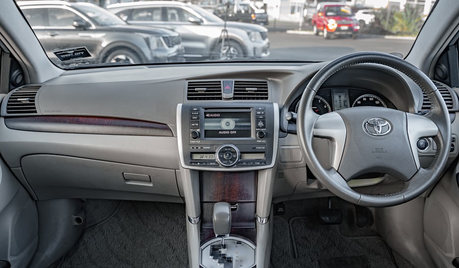 2011 Toyota Premio 10