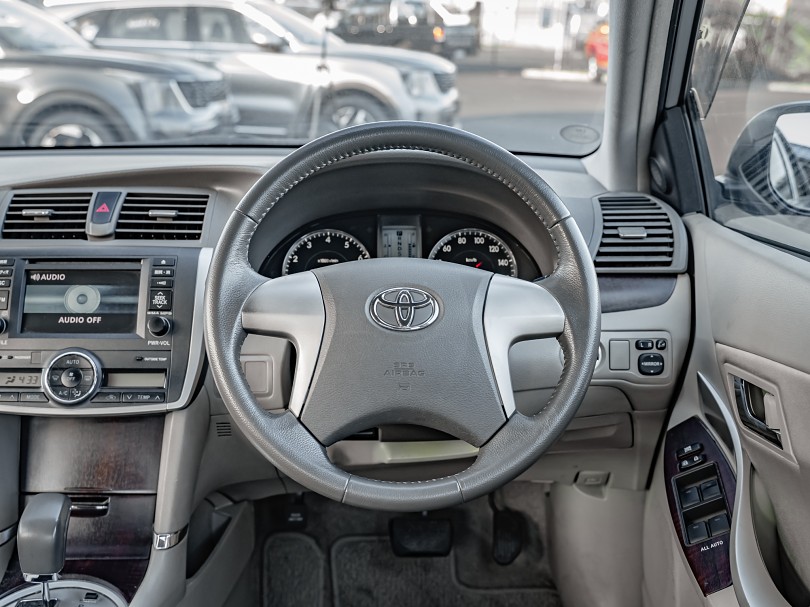 2011 Toyota Premio 11
