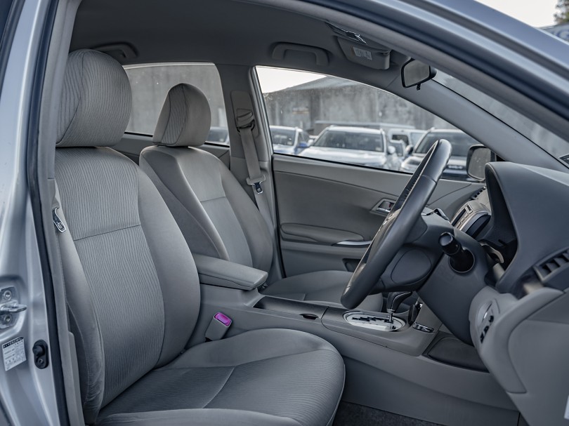 2011 Toyota Premio 8