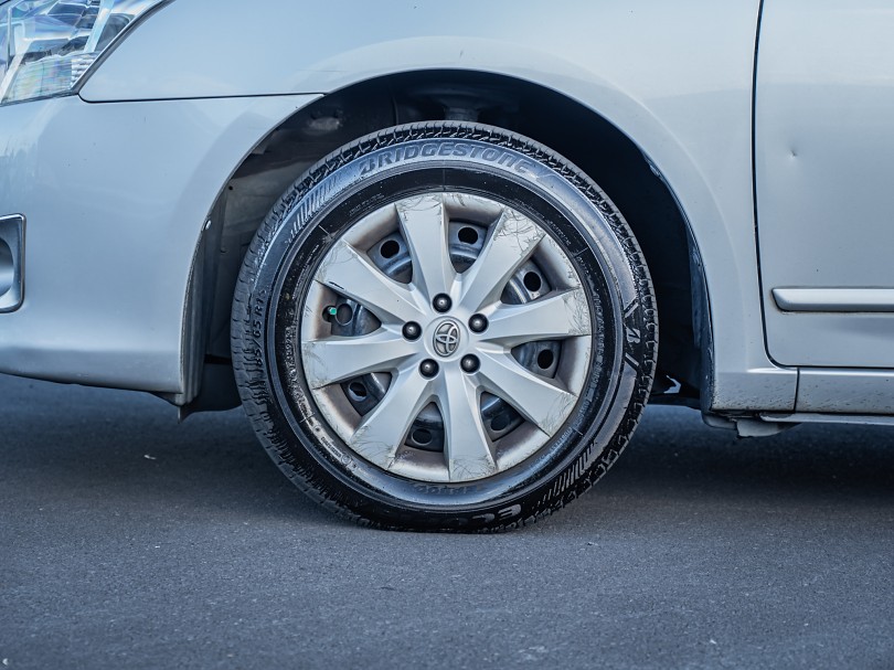 2011 Toyota Premio 6