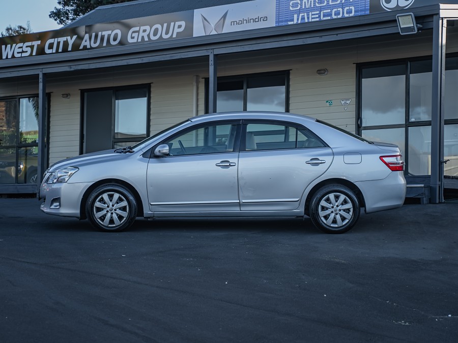 2011 Toyota Premio 5