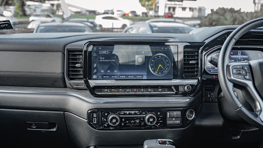 2023 Chevrolet Silverado 10