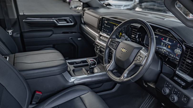 2023 Chevrolet Silverado 6