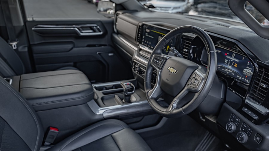 2023 Chevrolet Silverado 6