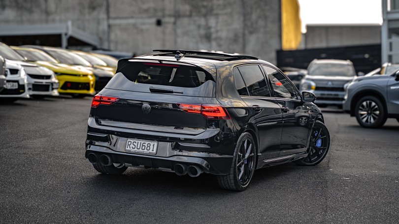 2022 Volkswagen Golf 2