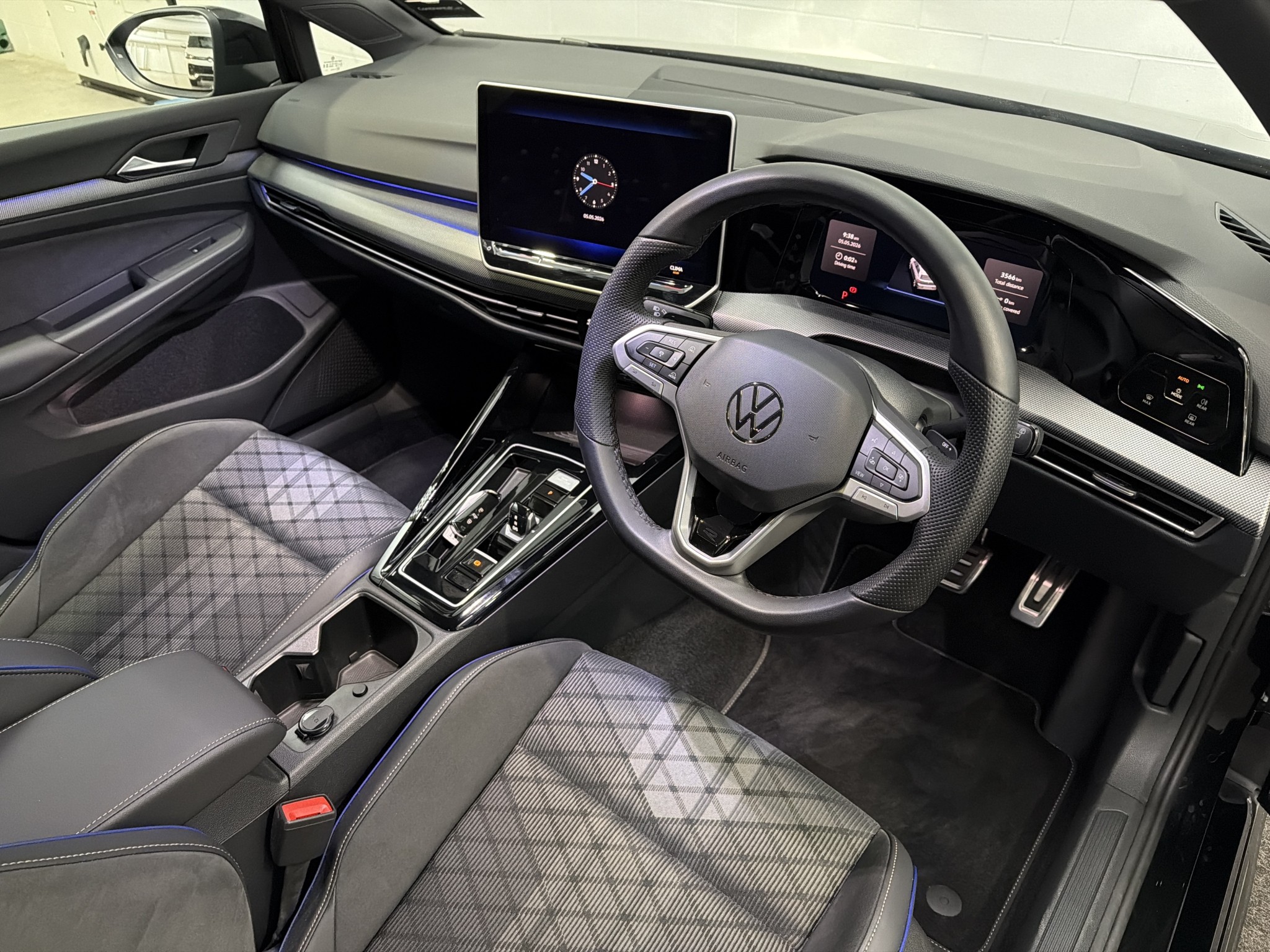 Volkswagen Golf 8.5 R-LINE