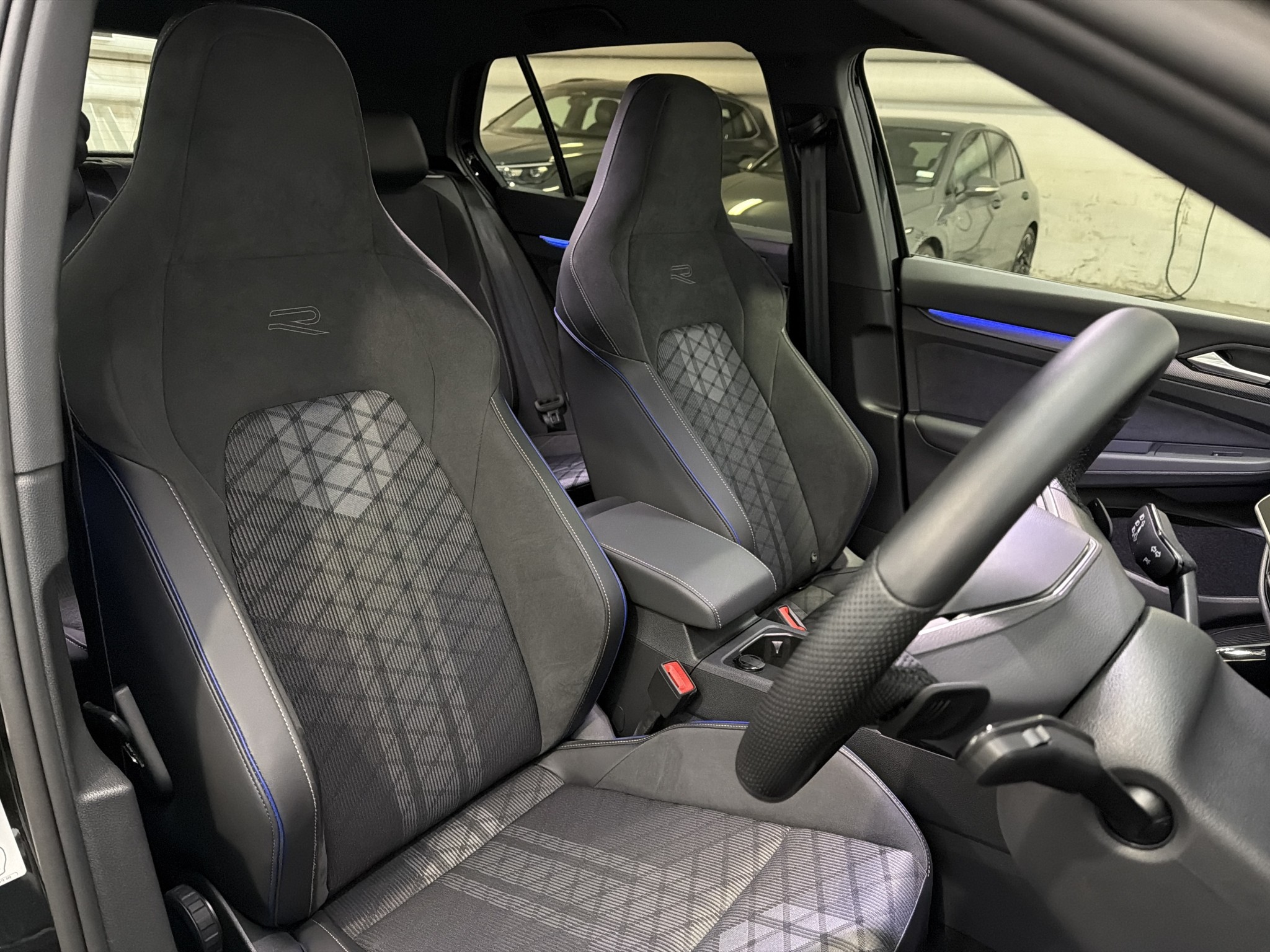 Volkswagen Golf 8.5 R-LINE
