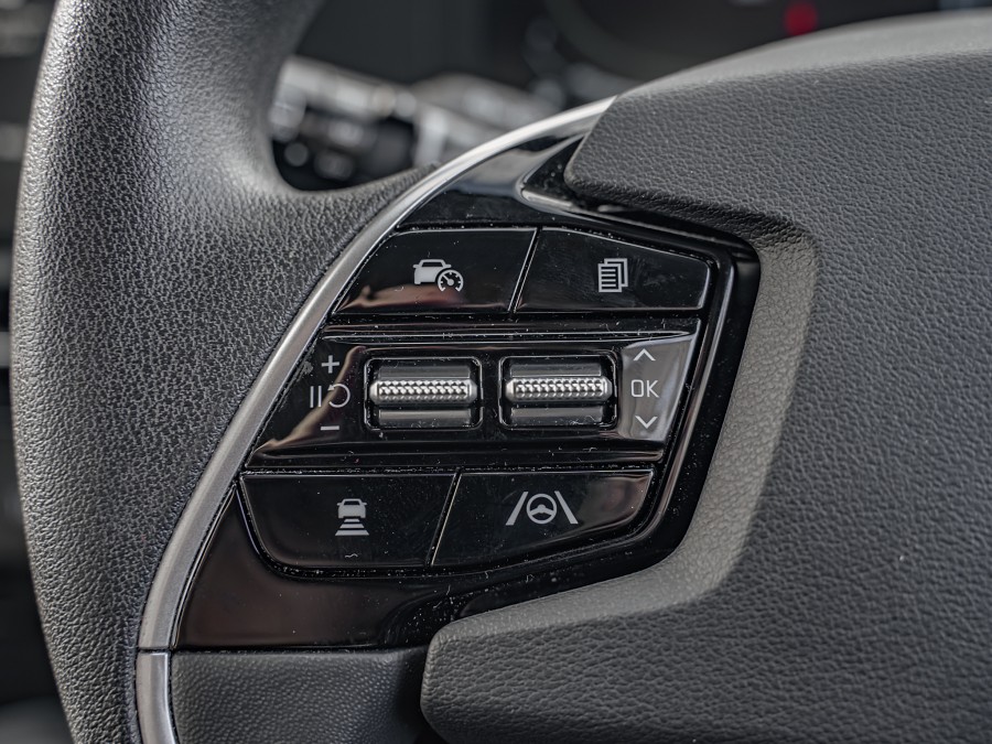 2023 Kia Niro 13