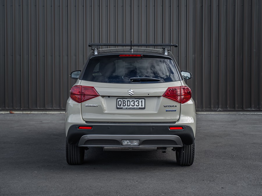 2023 Suzuki Vitara 4