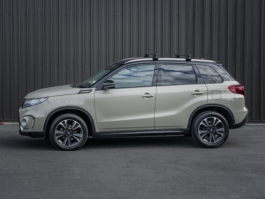 2023 Suzuki Vitara 5