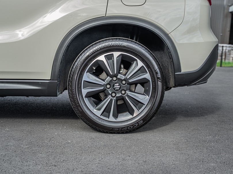 2023 Suzuki Vitara 7