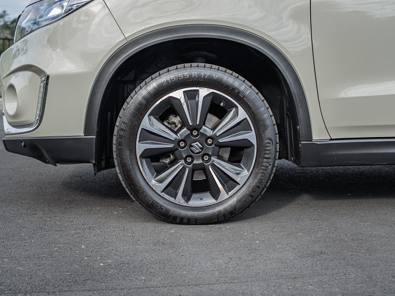 2023 Suzuki Vitara 6