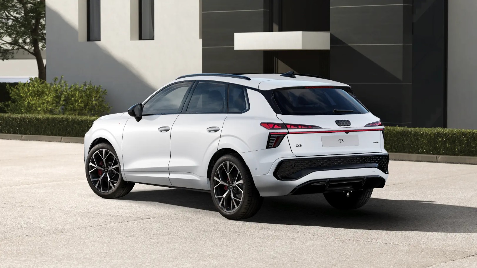 Audi Q3 SUV TFSI quattro 195 kW