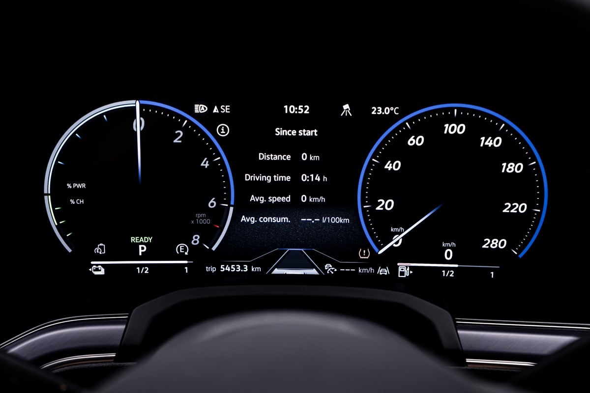 Volkswagen Touareg R Petrol PHEV 340kw