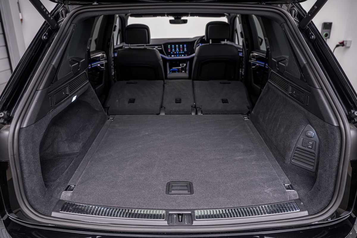 Volkswagen Touareg R Petrol PHEV 340kw