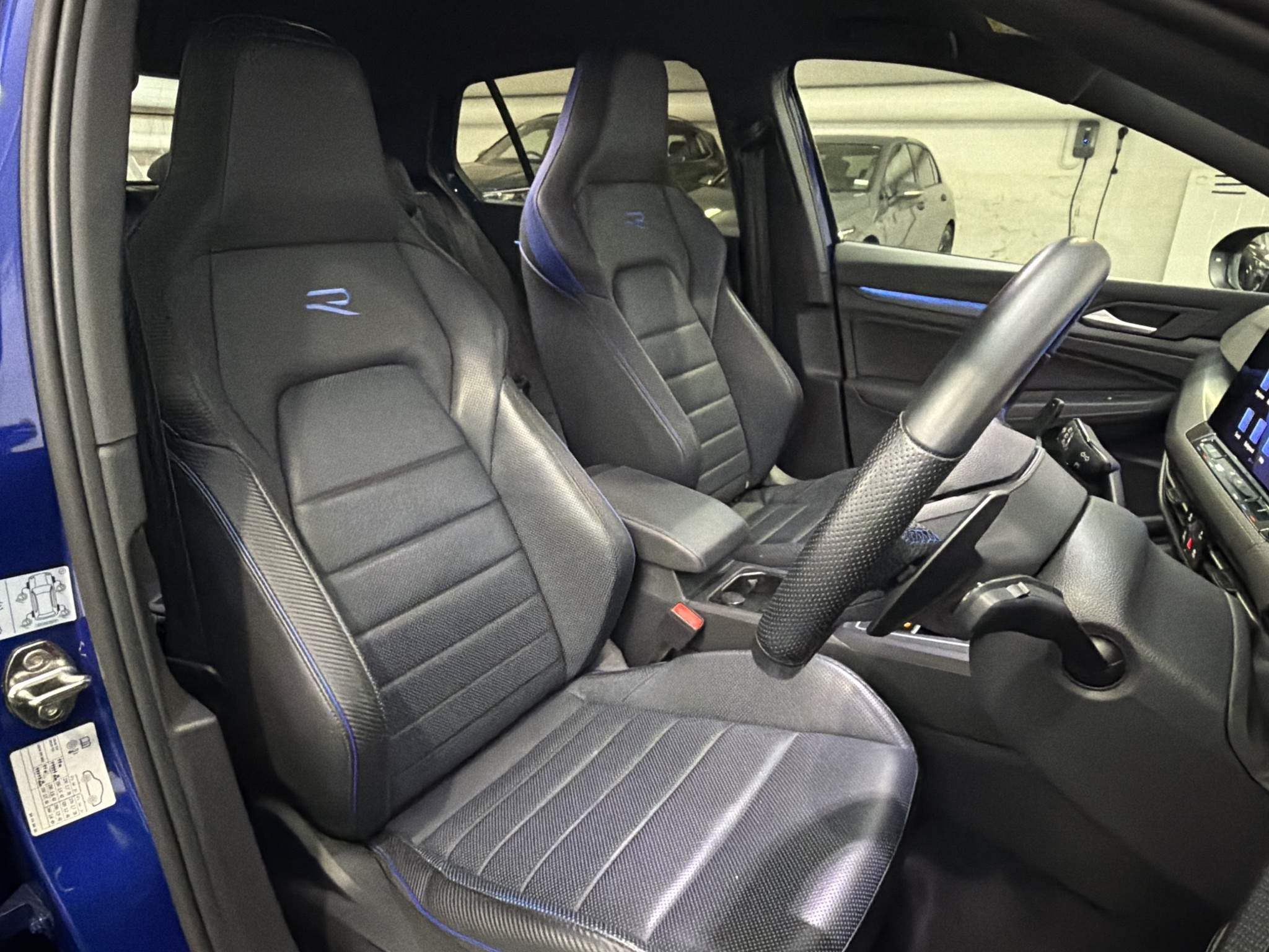 Volkswagen Golf R DSG