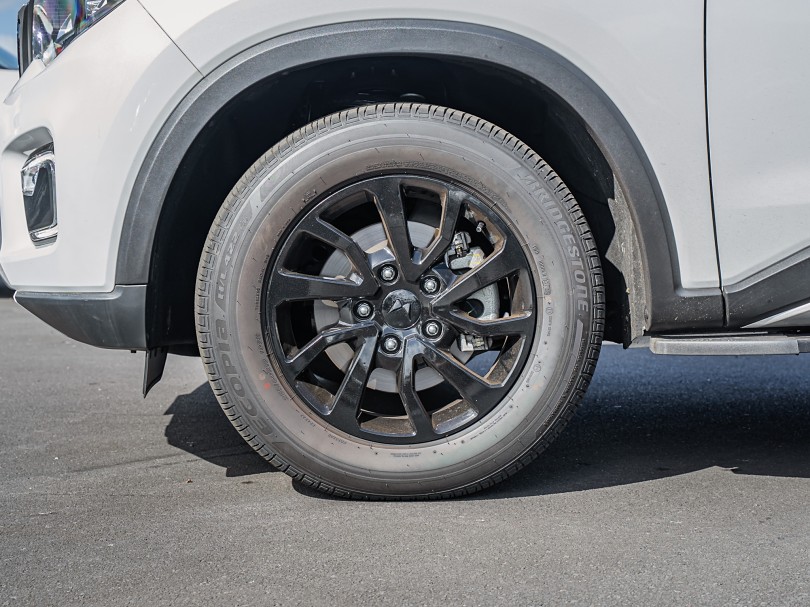 2025 Mahindra Scorpio 6
