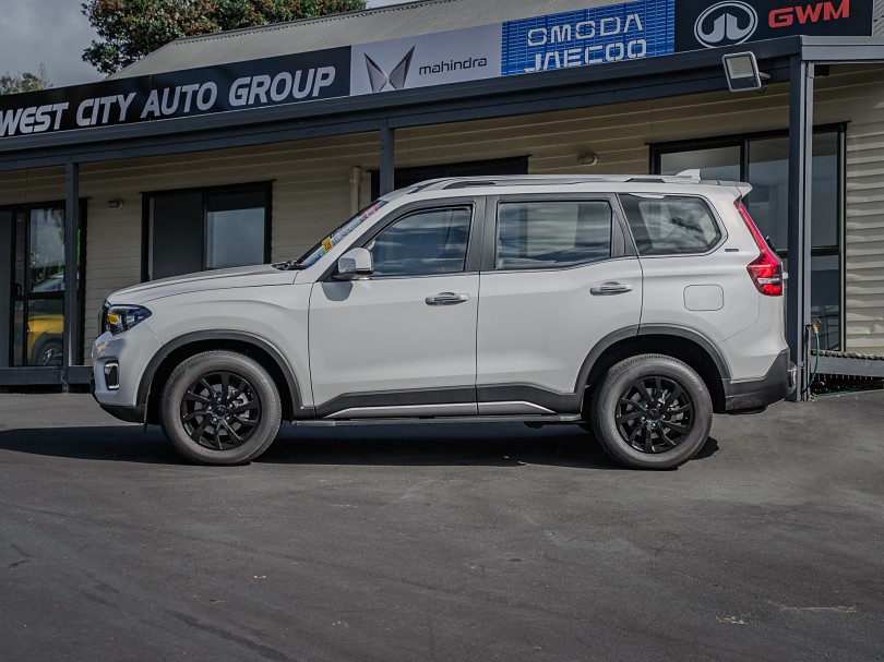 2025 Mahindra Scorpio 5