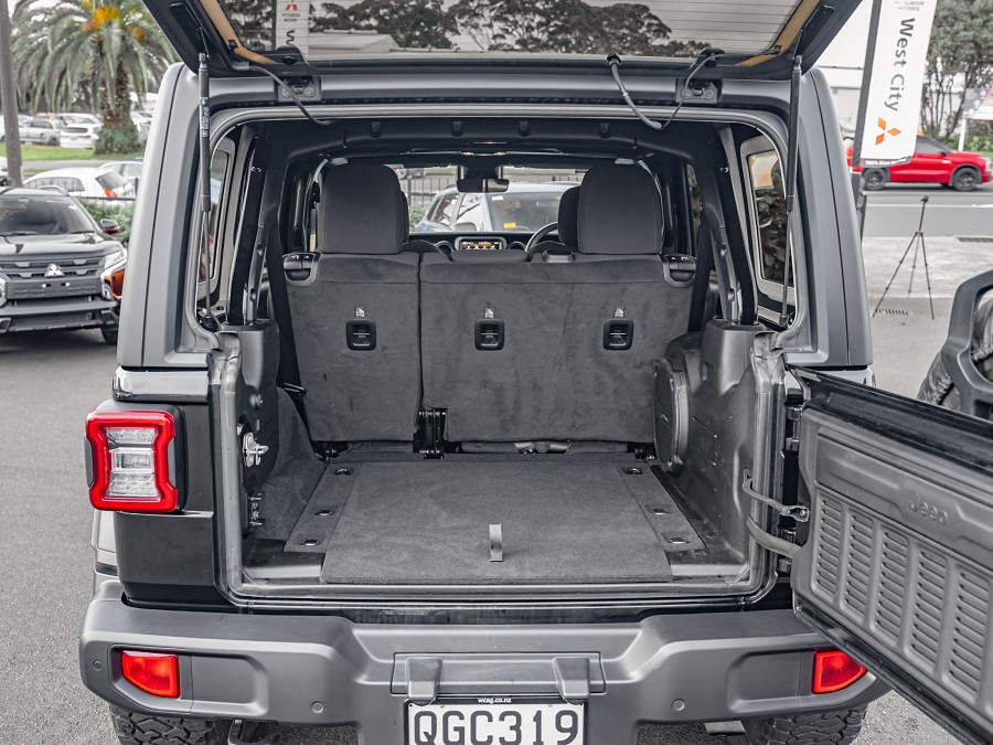 2023 Jeep Wrangler 18