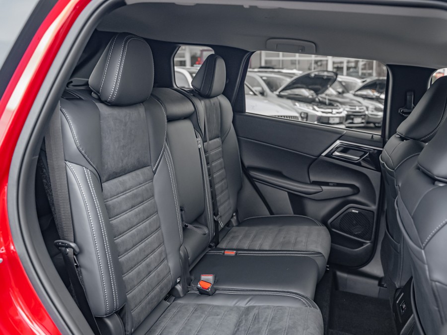 2026 Mitsubishi Outlander 18