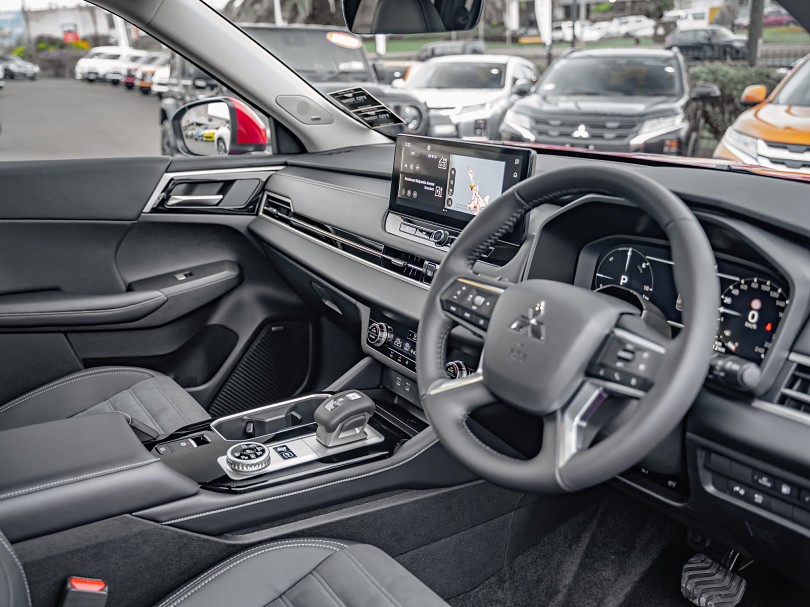 2026 Mitsubishi Outlander 9