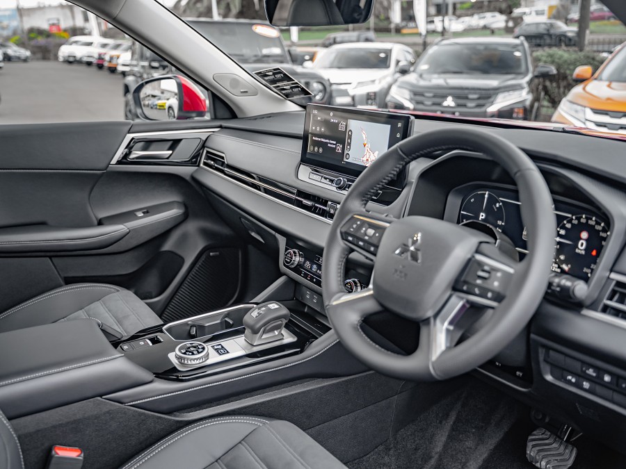 2026 Mitsubishi Outlander 9