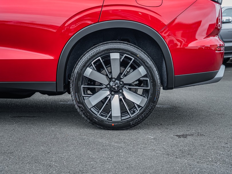 2026 Mitsubishi Outlander 7