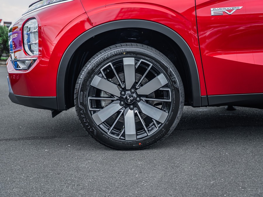 2026 Mitsubishi Outlander 6