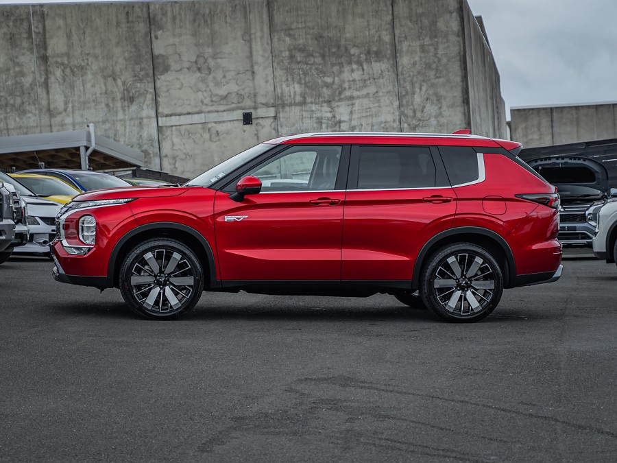 2026 Mitsubishi Outlander 5