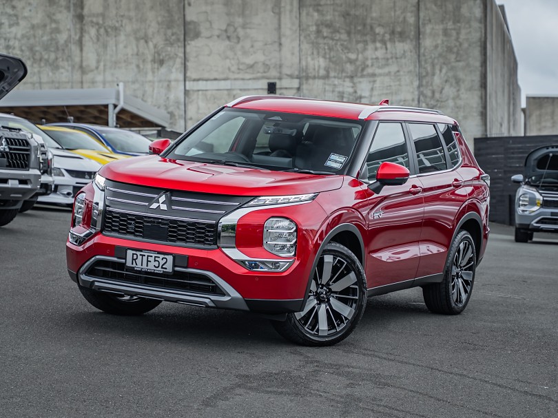 2026 Mitsubishi Outlander 1