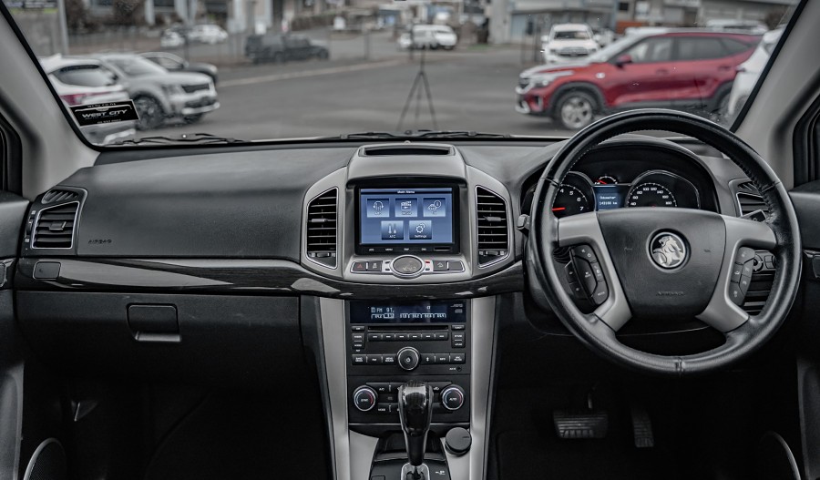 2015 Holden Captiva 10