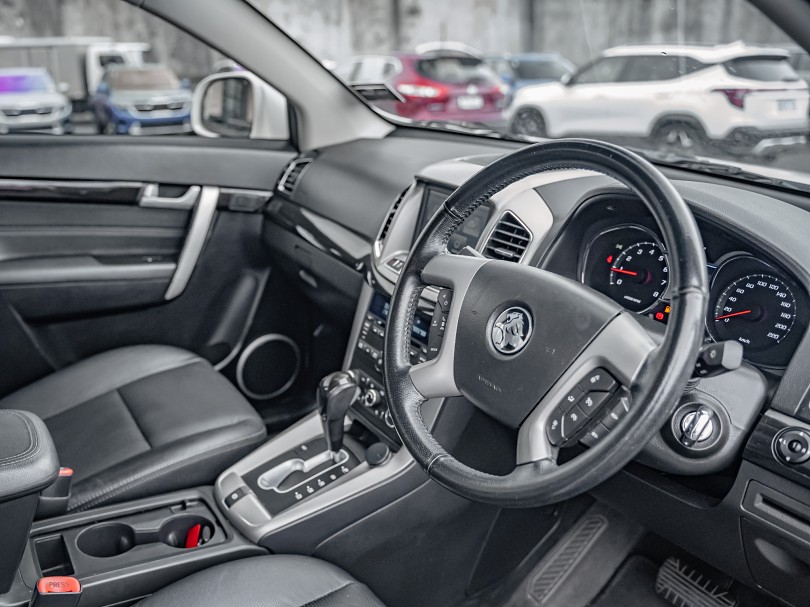 2015 Holden Captiva 9