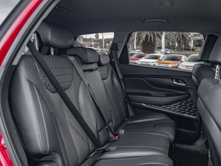 2019 Hyundai Santa Fe 17