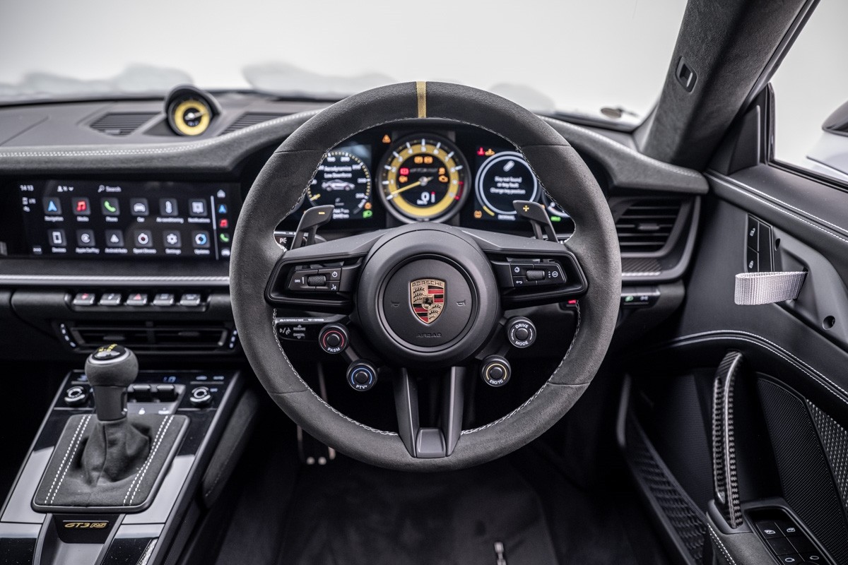 Porsche 911 GT3 RS (992) Weissach Package