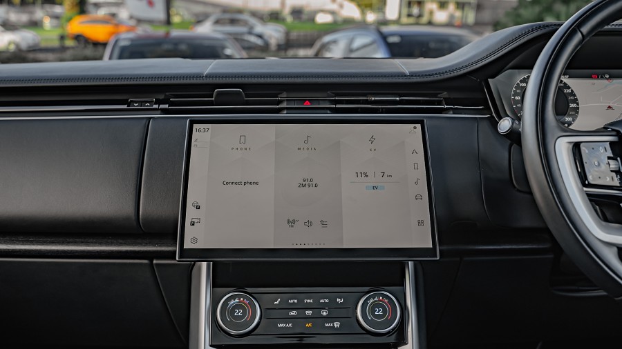 2023 Land Rover Range Rover 15