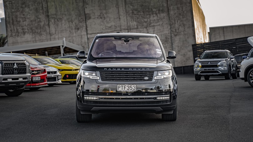 2023 Land Rover Range Rover 3