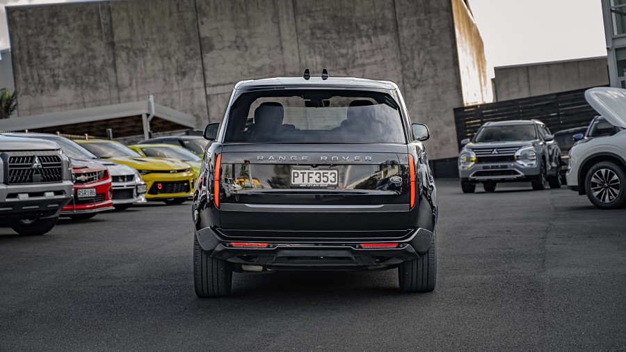 2023 Land Rover Range Rover 4