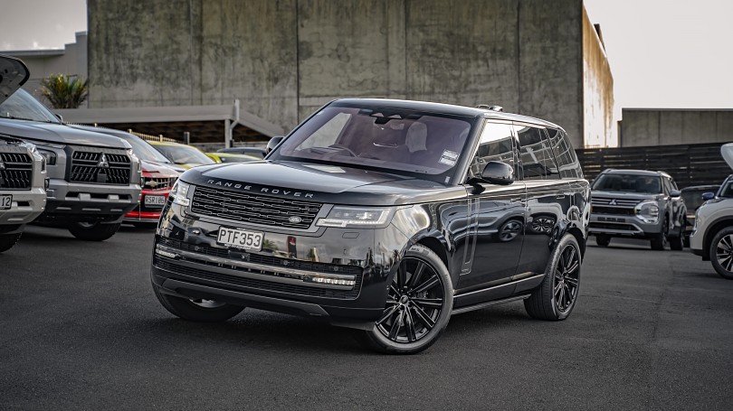 2023 Land Rover Range Rover 1