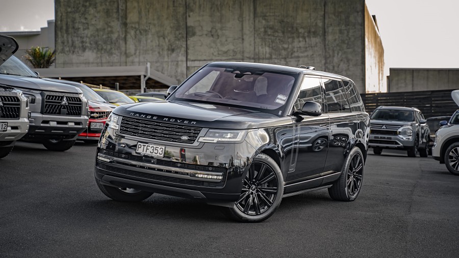 2023 Land Rover Range Rover 1