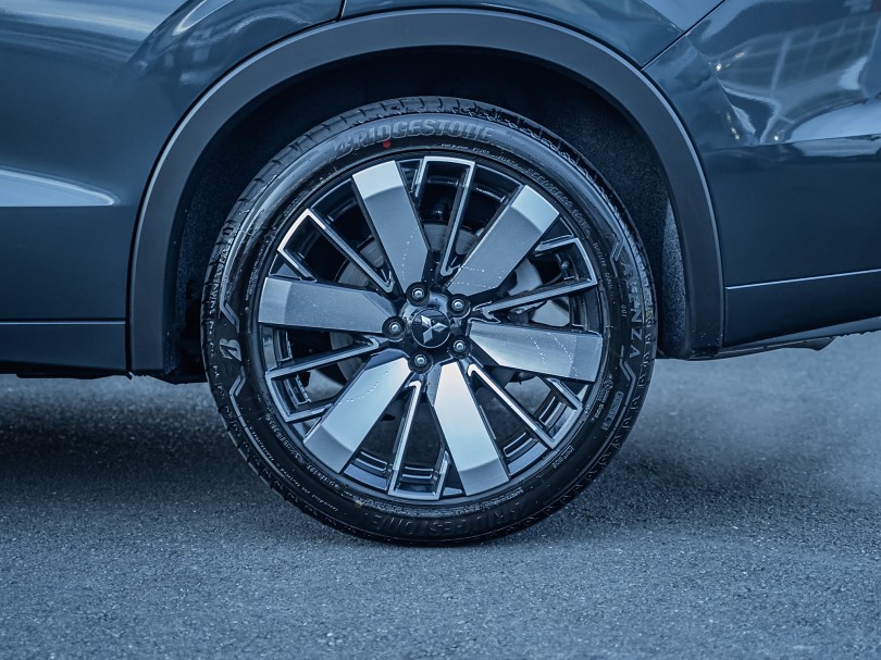 2026 Mitsubishi Outlander 7